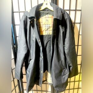Women’s Burberry London jacket/rain coat size L